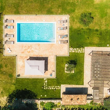 Flaminia 8&2 - Emma Villa